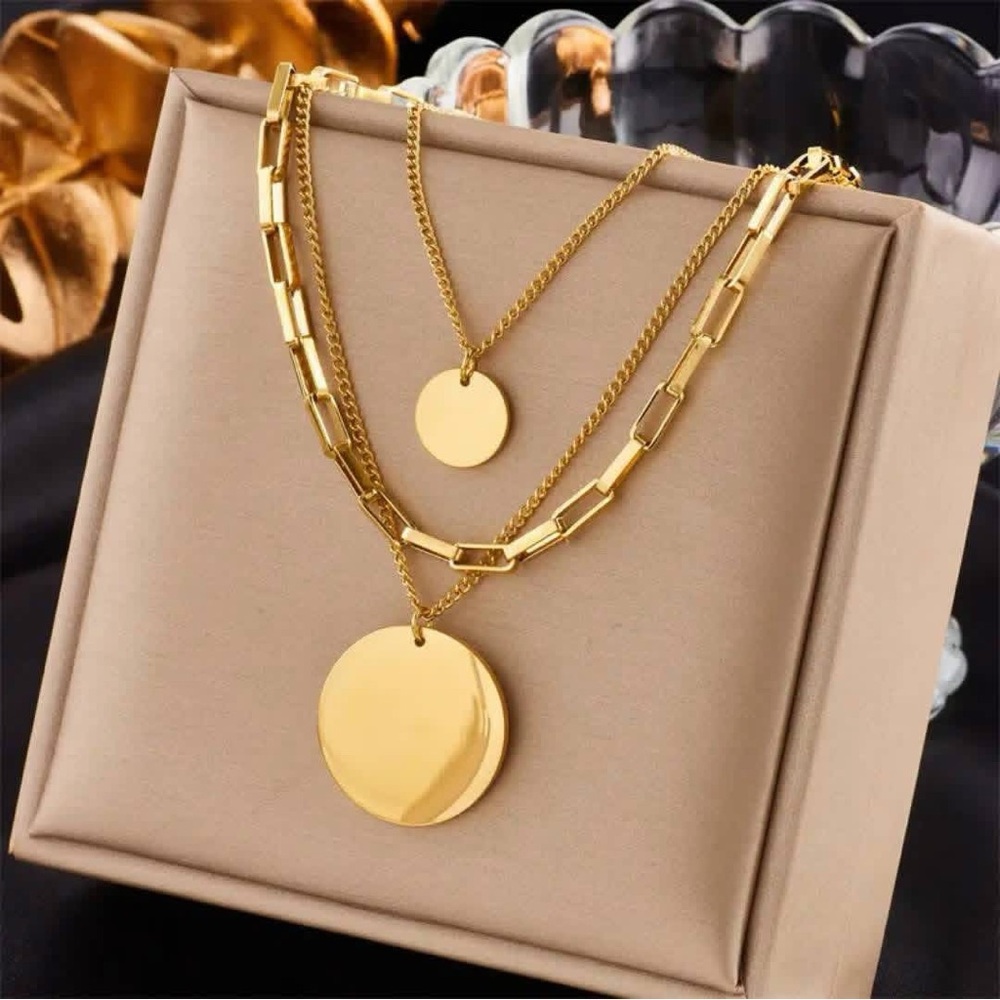 Planet Gold Layered Double Disc Pendant Necklace in Gold